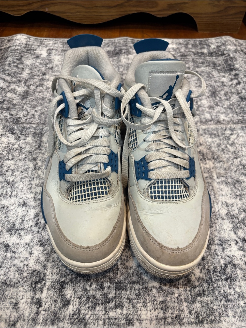 Jordan Men’s Ret 4 Sneaker — White & Blue